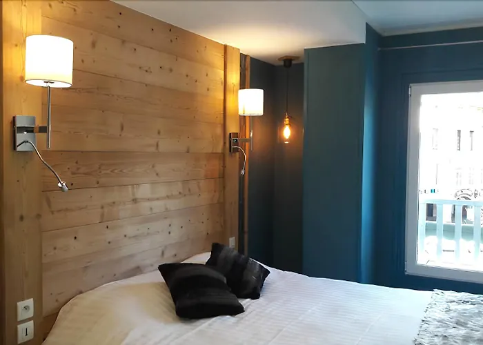 Du Midi Hotel