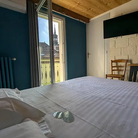 Du Midi Hotel