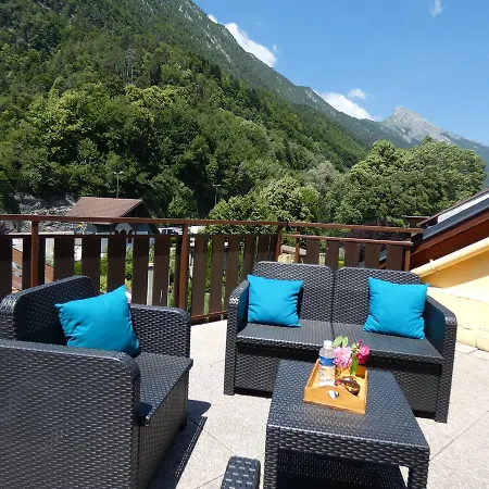 Du Midi 3* Thones
