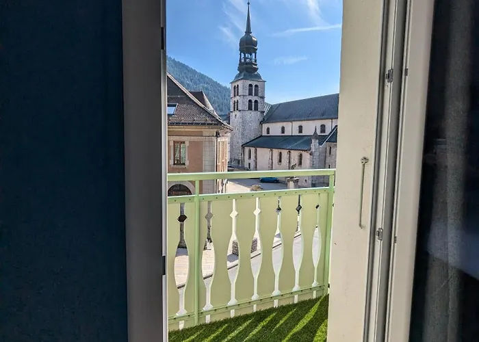 Du Midi Hotell Thônes