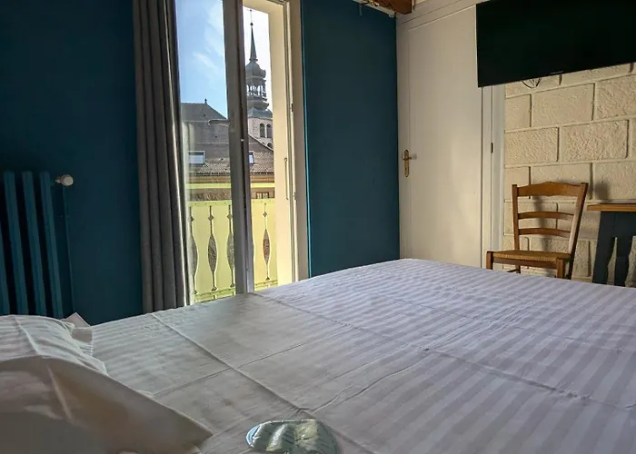 Du Midi Hotell